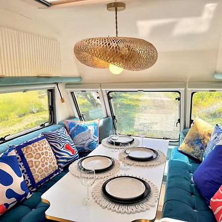 Boho Luxury Caravan Ferienhaus Kisapati
