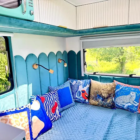 Boho Luxury Caravan Kisapati